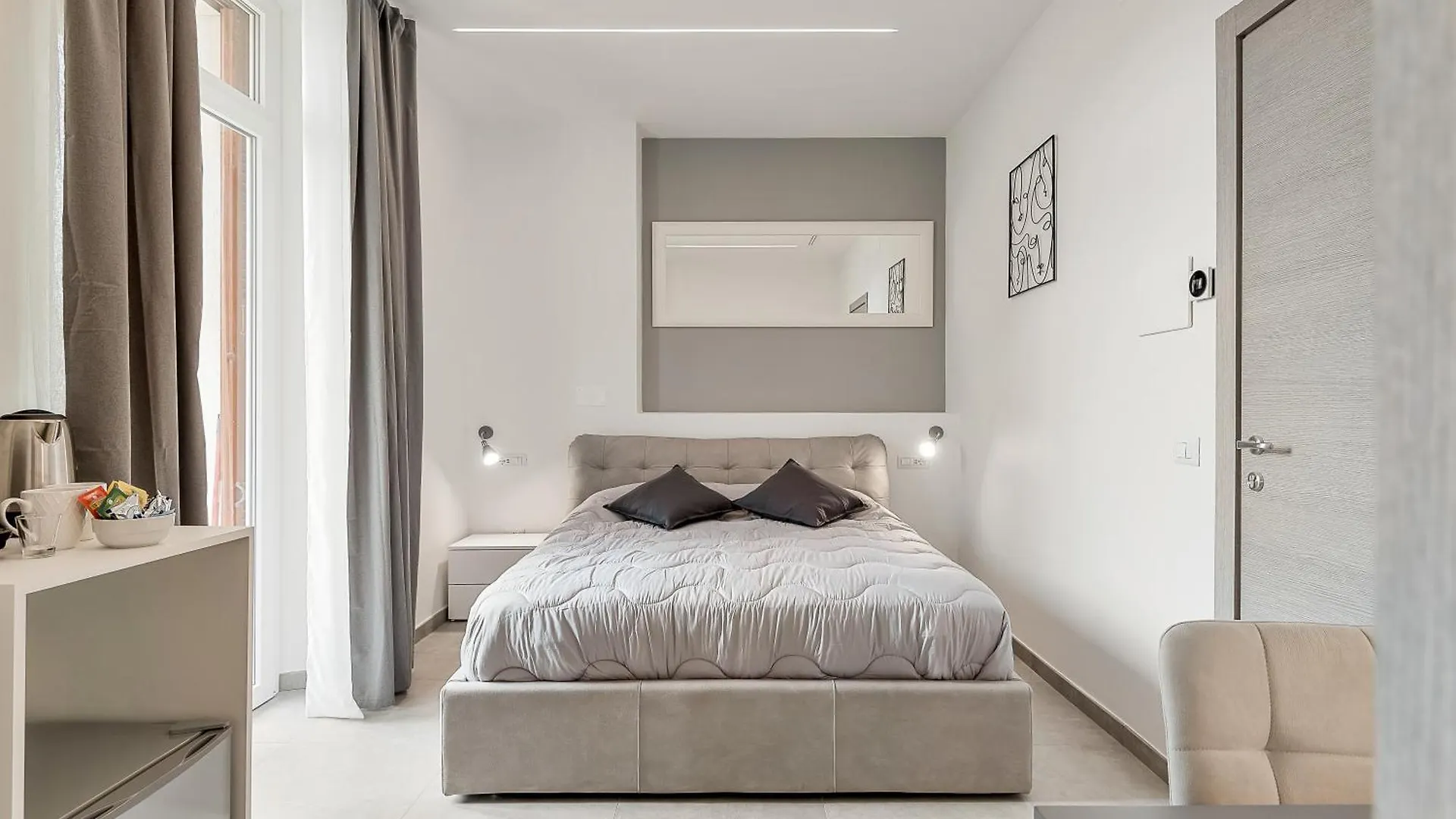 Home 501 Guest House - La Spezia