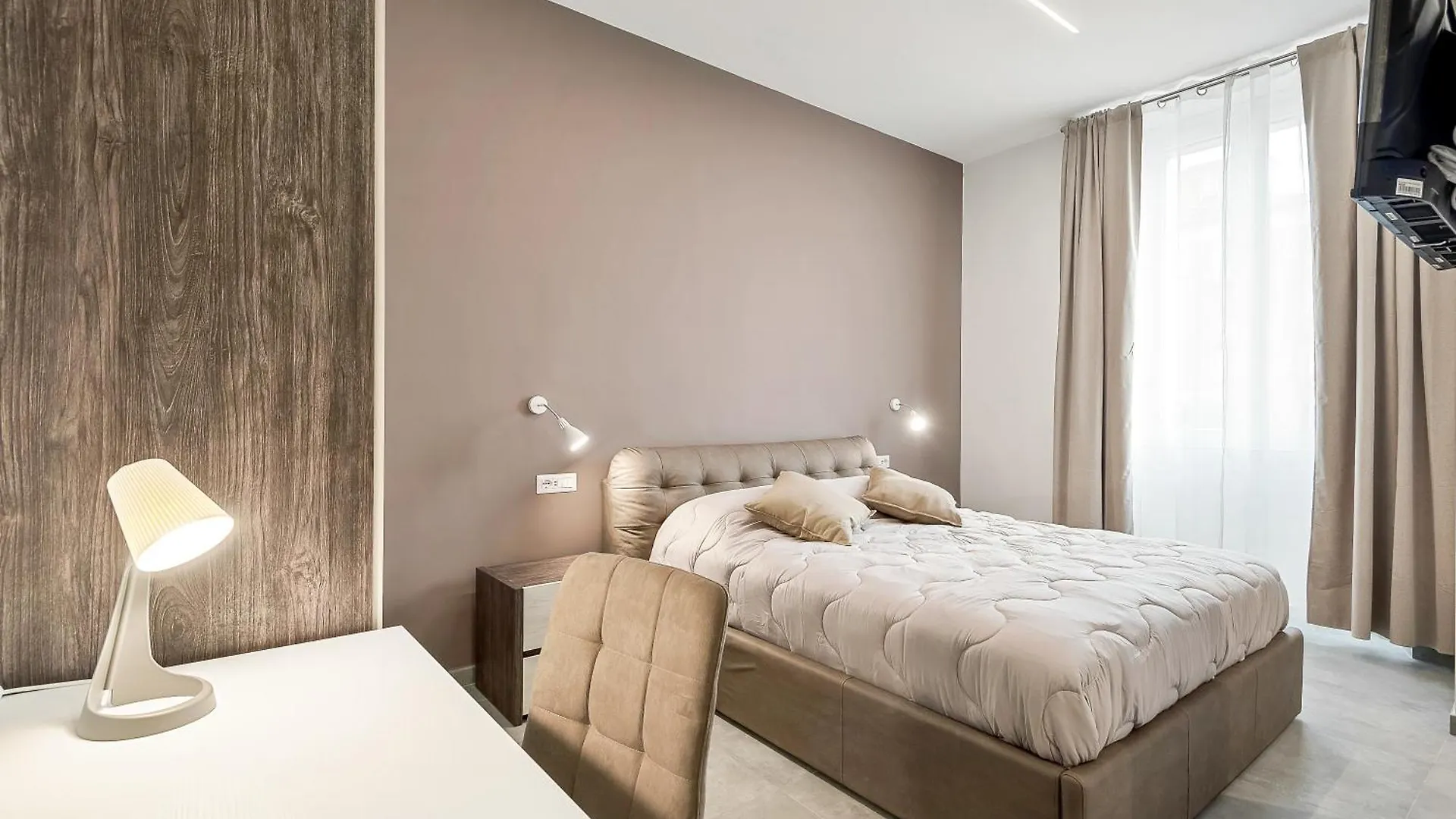 Home 501 Guest House - La Spezia